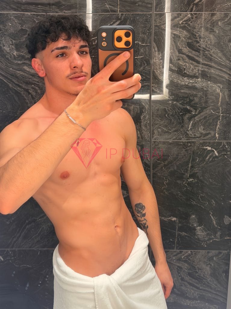 Matheus, 19, Latina, in JVC, hourly rate from AED 11,200, outcall only, speaks Spanish and Portuguese