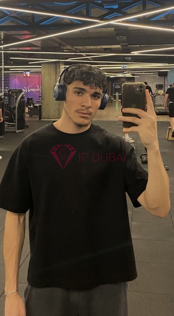 Matheus, 19, Latina, in JVC, Dubai, from AED 11,200 an hour, speaks Spanish and Portuguese — photo 3 of 7