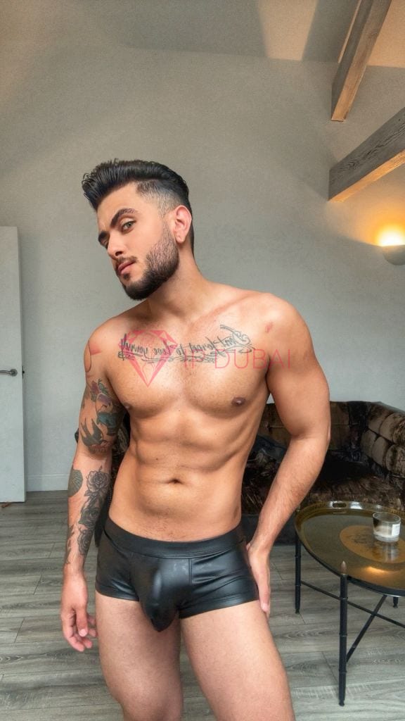 Emiliano, 25, Latina, in Al Nahda Dubai, Dubai, from AED 2,950 an hour, speaks Spanish and Portuguese — photo 12 of 14