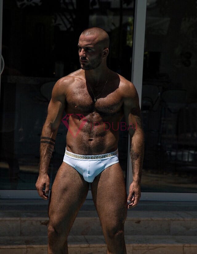 Nicolas, 28, Latina, in Corniche, Abu Dhabi, from AED 13,300 an hour, speaks Spanish and Portuguese — photo 14 of 50