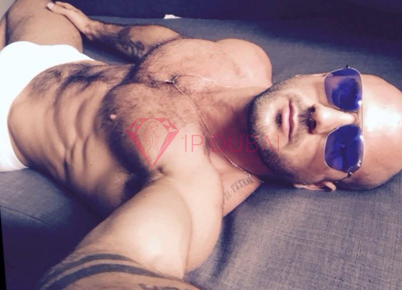 Nicolas, 28, Latina, in Corniche, Abu Dhabi, from AED 13,300 an hour, speaks Spanish and Portuguese — photo 47 of 50