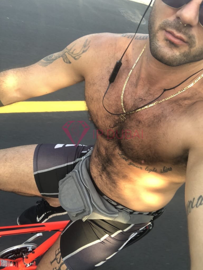 Nicolas, 28, Latina, in Corniche, Abu Dhabi, from AED 13,300 an hour, speaks Spanish and Portuguese — photo 5 of 50