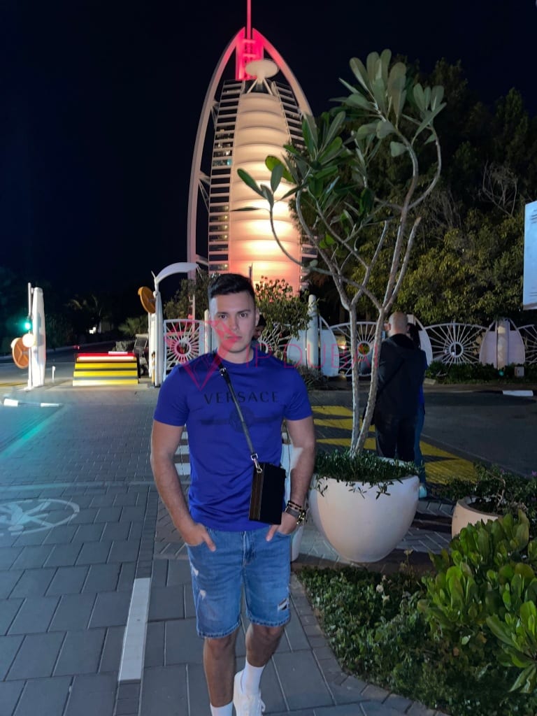 Matheus, 27, Latina, in Discovery Gardens, Dubai, from AED 2,600 an hour, speaks Spanish and Portuguese — photo 12 of 29