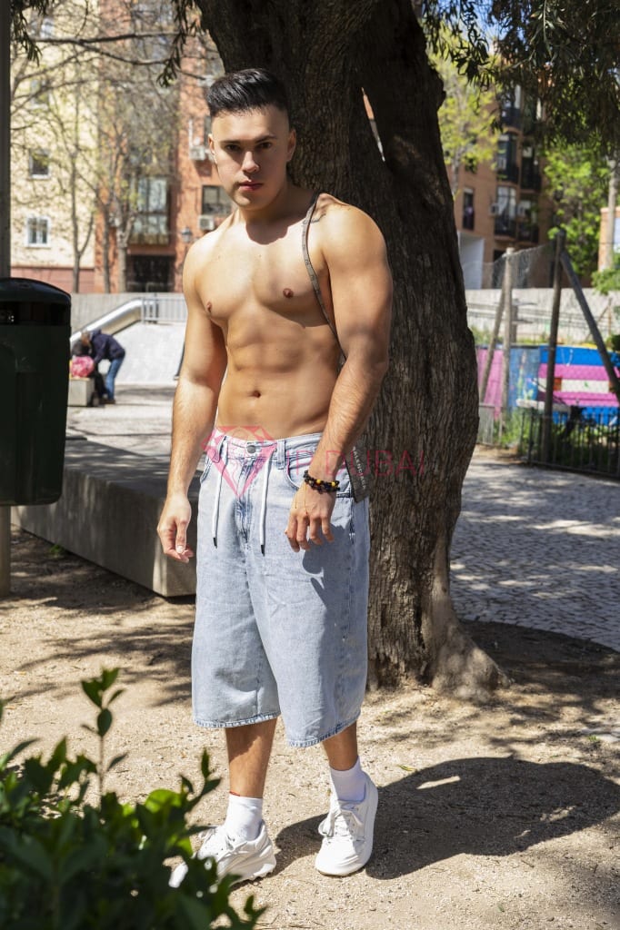 Matheus, 27, Latina, in Discovery Gardens, Dubai, from AED 2,600 an hour, speaks Spanish and Portuguese — photo 6 of 29