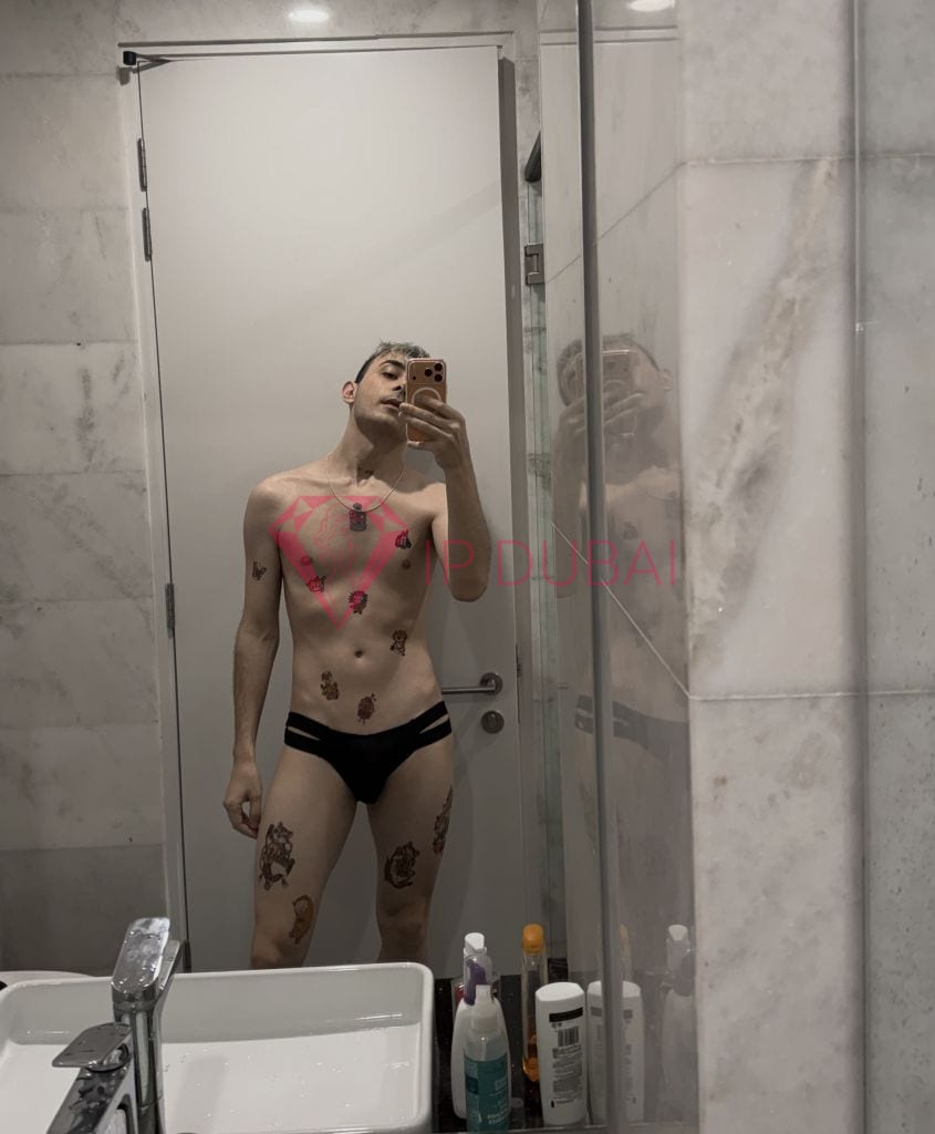 Maxim, 27, Russian, in Yas Island, Abu Dhabi, from AED 2,800 an hour, speaks Russian and English — photo 3 of 8