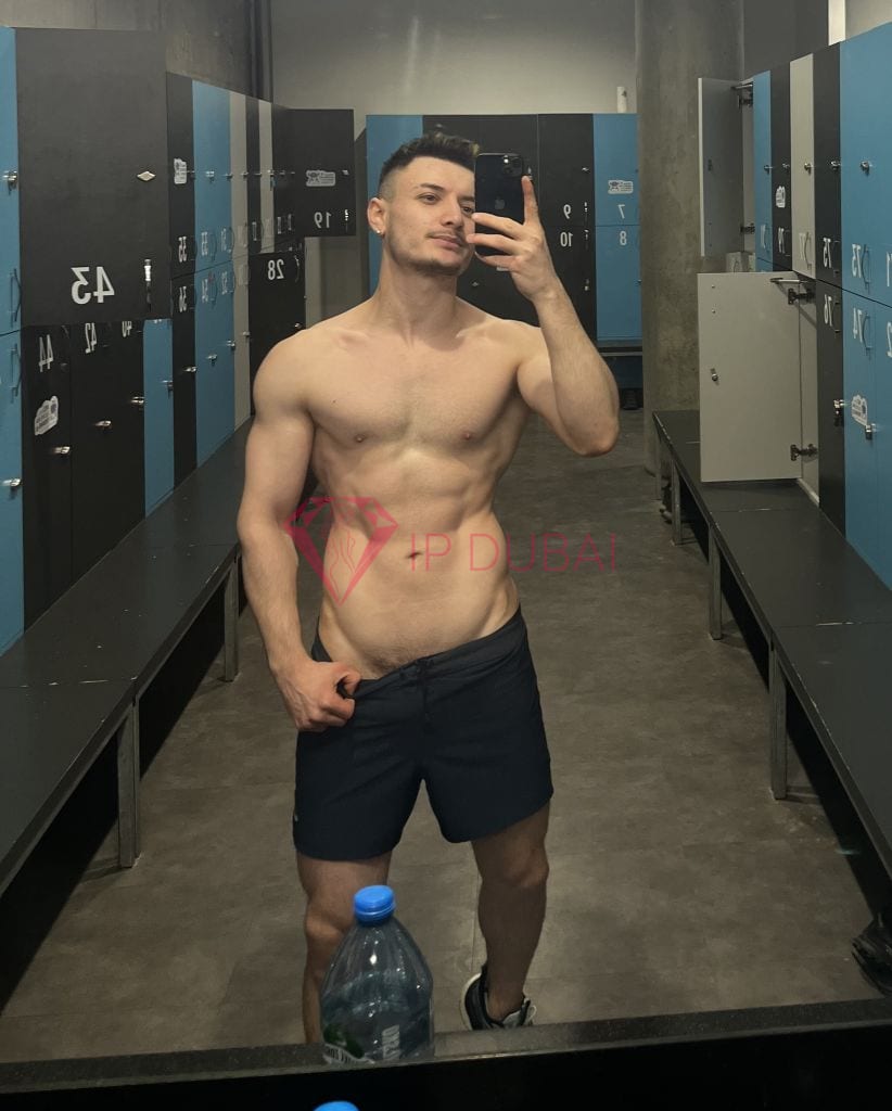 Henrik, 24, European, in DIFC, Dubai, from AED 2,250 an hour, speaks English and French — photo 3 of 18