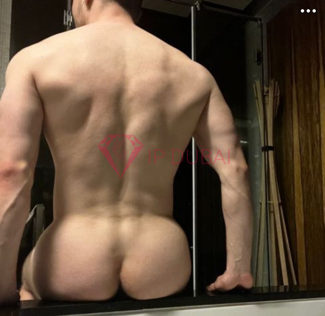 Henrik, 24, European, in DIFC, Dubai, from AED 2,250 an hour, speaks English and French — photo 6 of 18
