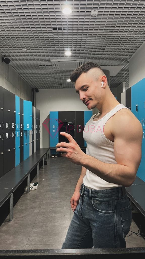 Henrik, 24, European, in DIFC, Dubai, from AED 2,250 an hour, speaks English and French — photo 8 of 18