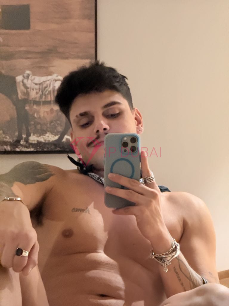 Gustavo, 28, Latina, in Karama, hourly rate from AED 2,600, incall and outcall, speaks Spanish and Portuguese