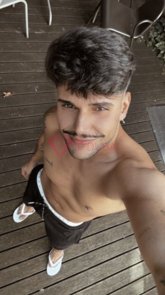 Gustavo, 28, Latina, in Karama, Dubai, from AED 2,600 an hour, speaks Spanish and Portuguese — photo 5 of 11