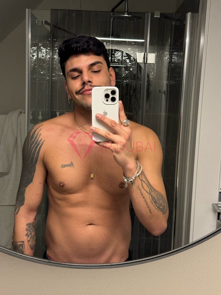 Gustavo, 28, Latina, in Karama, Dubai, from AED 2,600 an hour, speaks Spanish and Portuguese — photo 7 of 11