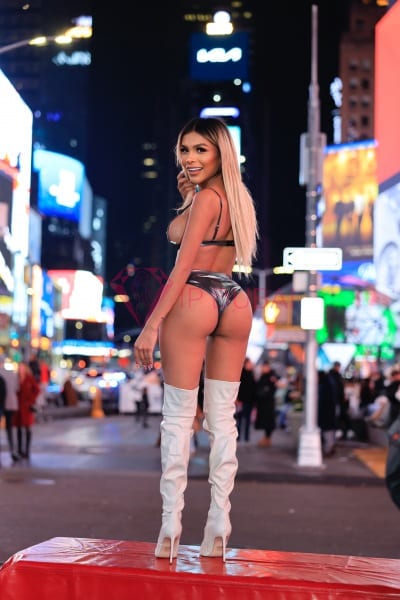 Ariana, 22, Latina, in Downtown, Dubai, from AED 1,950 an hour, speaks Spanish and Portuguese — photo 5 of 16