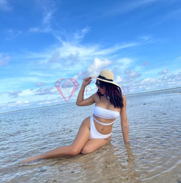 Jiao, 29, Asian, in Corniche Ajman, Ajman, from AED 2,850 an hour, speaks Chinese and English — photo 45 of 52
