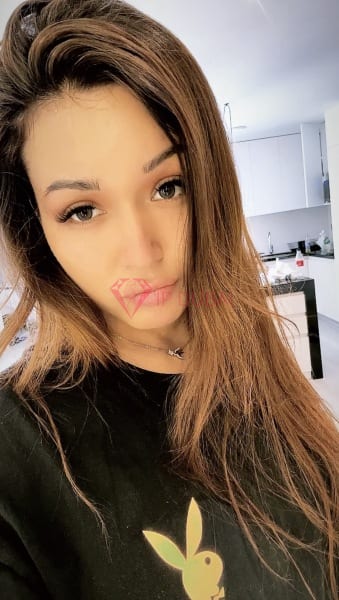 Daniela, 26, Latina, in JBR, Dubai, from AED 1,900 an hour, speaks Spanish and Portuguese — photo 9 of 27
