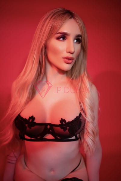 Estelle, 21, European, in TECOM, Dubai, from AED 2,450 an hour, speaks English and French — photo 20 of 34
