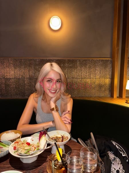 Nari, 27, Asian, in Mirdif, Dubai, from AED 8,100 an hour, speaks Chinese and English — photo 6 of 22