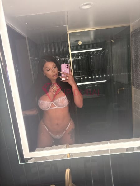 Camila, 25, Latina, in Yas Island, Abu Dhabi, from AED 13,000 an hour, speaks Spanish and Portuguese — photo 3 of 12