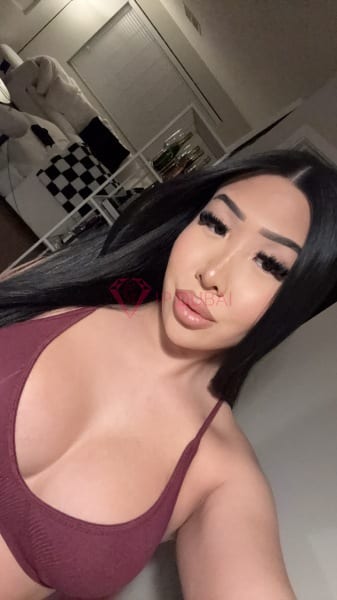 Suri, 24, Asian, in Al Khan, Sharjah, from AED 8,300 an hour, speaks Chinese and English — photo 30 of 32