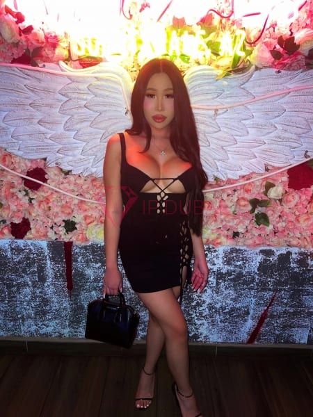 Suri, 24, Asian, in Al Khan, Sharjah, from AED 8,300 an hour, speaks Chinese and English — photo 9 of 32