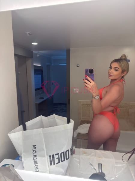 Ximena, 25, Latina, in International City, Dubai, from AED 1,900 an hour, speaks Spanish and Portuguese — photo 4 of 33