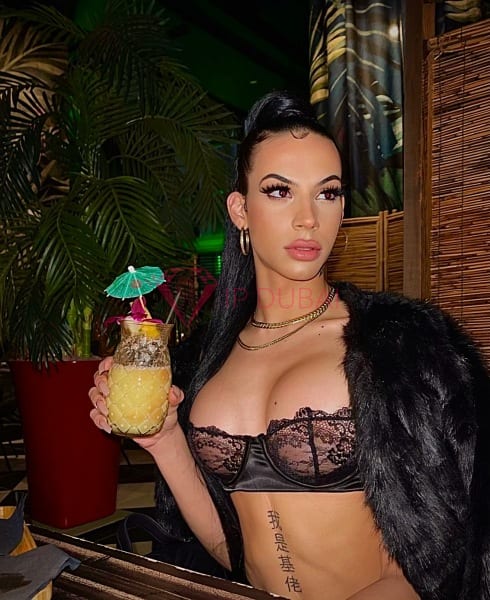 Isabela, 21, Latina, in Dibba, Fujairah, from AED 2,450 an hour, speaks Spanish and Portuguese — photo 9 of 17