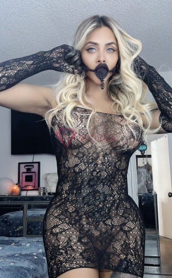 Luana, 25, Latina, in International City, Dubai, from AED 12,200 an hour, speaks Spanish and Portuguese — photo 16 of 35