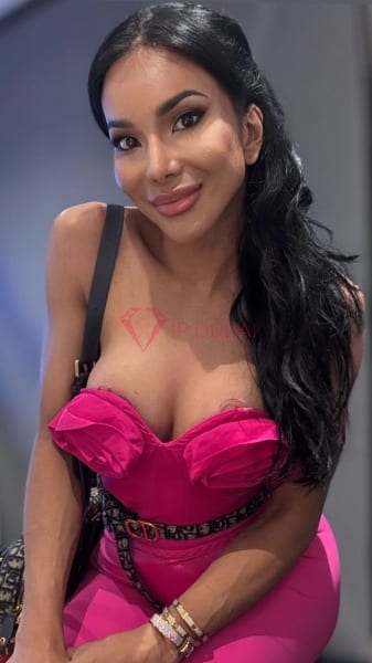 Zhen, 30, Asian, in JBR, Dubai, from AED 9,900 an hour, speaks Chinese and English — photo 13 of 56