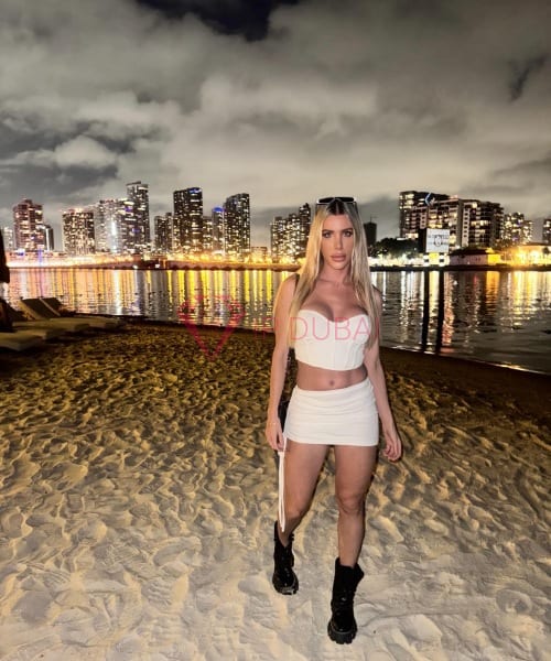 Renata, 27, Latina, in JLT, Dubai, from AED 2,150 an hour, speaks Spanish and Portuguese — photo 28 of 29