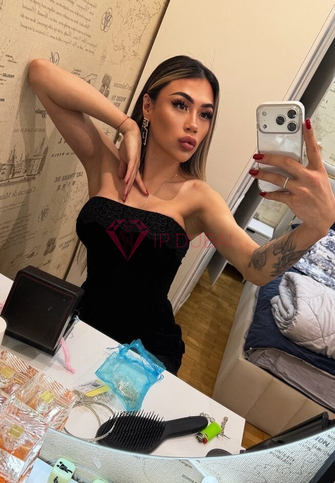 Nathalie, 27, European, in Silicon Oasis, Dubai, from AED 9,900 an hour, speaks English and French — photo 4 of 45