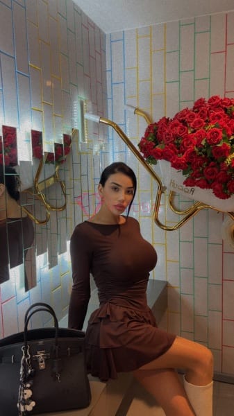 Vanessa, 25, Latina, in Al Majaz, Sharjah, from AED 12,200 an hour, speaks Spanish and Portuguese — photo 7 of 23