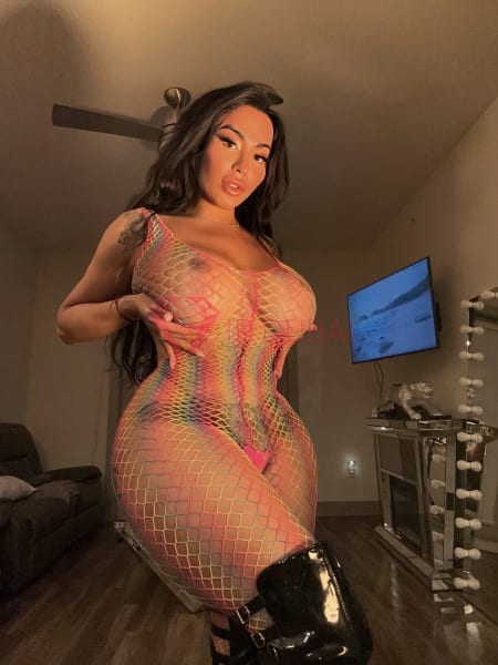 Ximena, 24, Latina, in Satwa, Dubai, from AED 2,200 an hour, speaks Spanish and Portuguese — photo 41 of 61