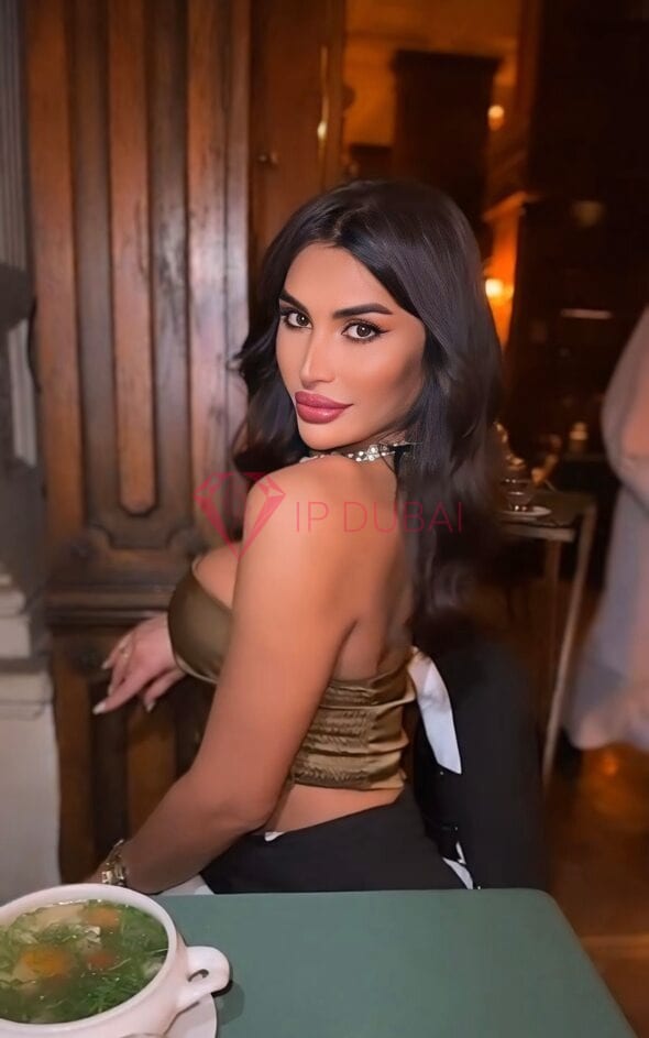 Lian, 24, Asian, in Mussafah, Abu Dhabi, from AED 1,950 an hour, speaks Chinese and English — photo 29 of 108