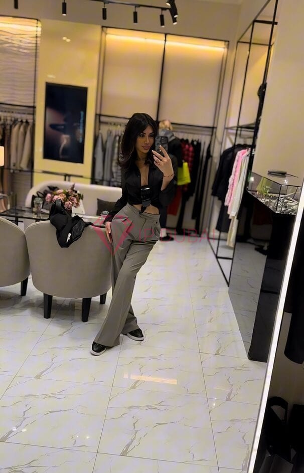 Lian, 24, Asian, in Mussafah, Abu Dhabi, from AED 1,950 an hour, speaks Chinese and English — photo 34 of 108