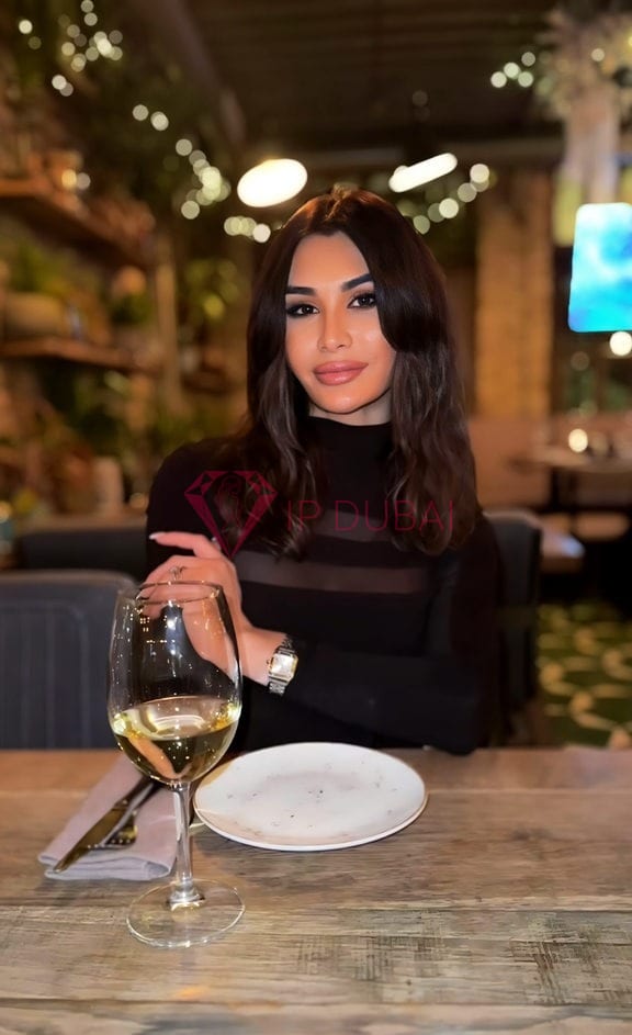 Lian, 24, Asian, in Mussafah, Abu Dhabi, from AED 1,950 an hour, speaks Chinese and English — photo 41 of 108