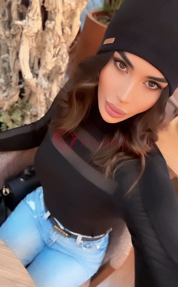 Lian, 24, Asian, in Mussafah, Abu Dhabi, from AED 1,950 an hour, speaks Chinese and English — photo 45 of 108