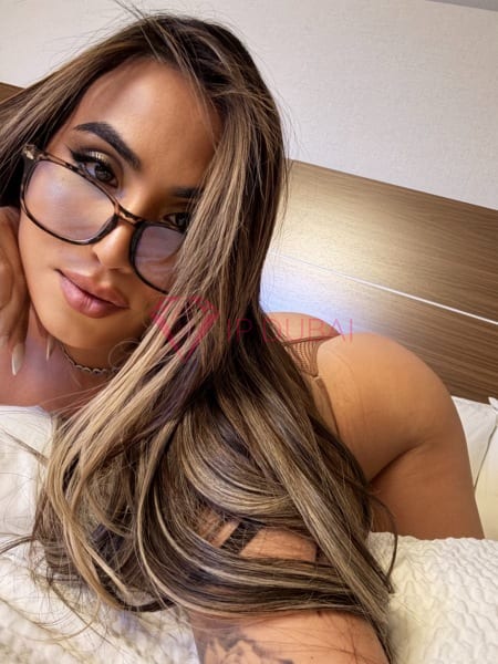 Vitoria, 24, Latina, in Al Rashidiya, Ajman, from AED 9,200 an hour, speaks Spanish and Portuguese — photo 10 of 14