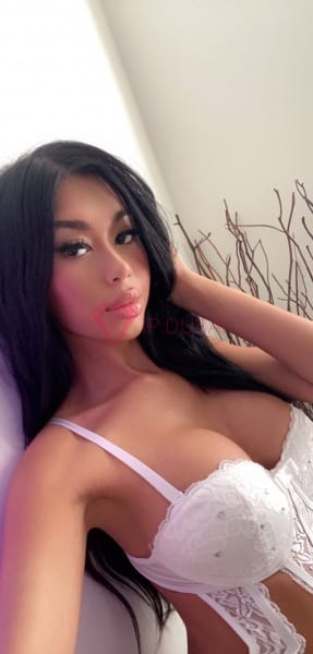 Nari, 24, Asian, in Downtown, Dubai, from AED 2,200 an hour, speaks Chinese and English — photo 50 of 71