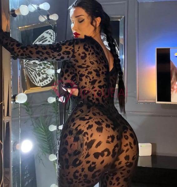 Camila, 28, Latina, in Khor Fakkan, Fujairah, from AED 2,750 an hour, speaks Spanish and Portuguese — photo 14 of 24