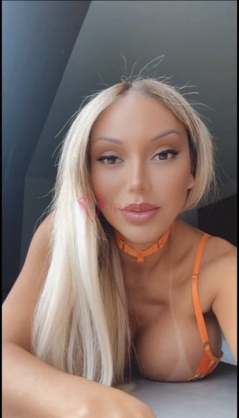 Melissa, 29, Latina, in Downtown, Dubai, from AED 3,000 an hour, speaks Spanish and Portuguese — photo 33 of 38
