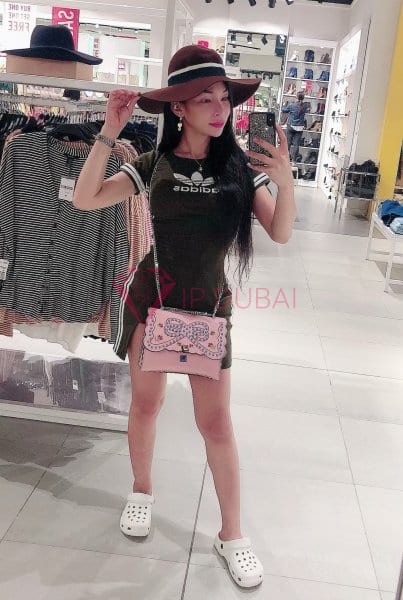 Emiko, 25, Asian, in Downtown, Dubai, from AED 11,000 an hour, speaks Chinese and English — photo 57 of 76