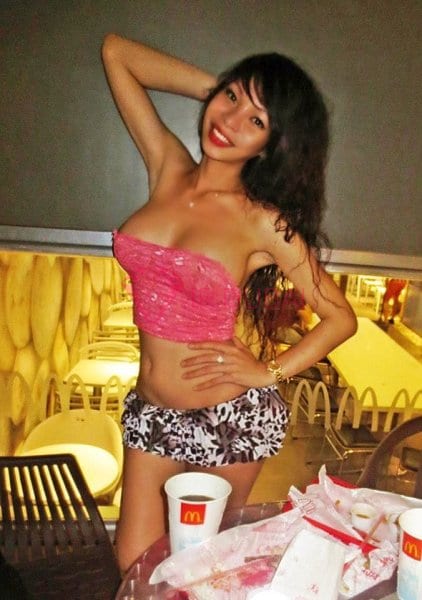 Emiko, 25, Asian, in Downtown, Dubai, from AED 11,000 an hour, speaks Chinese and English — photo 75 of 76