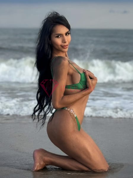 Chalisa, 27, Asian, in Khalifa City, Abu Dhabi, from AED 2,100 an hour, speaks Chinese and English — photo 23 of 29