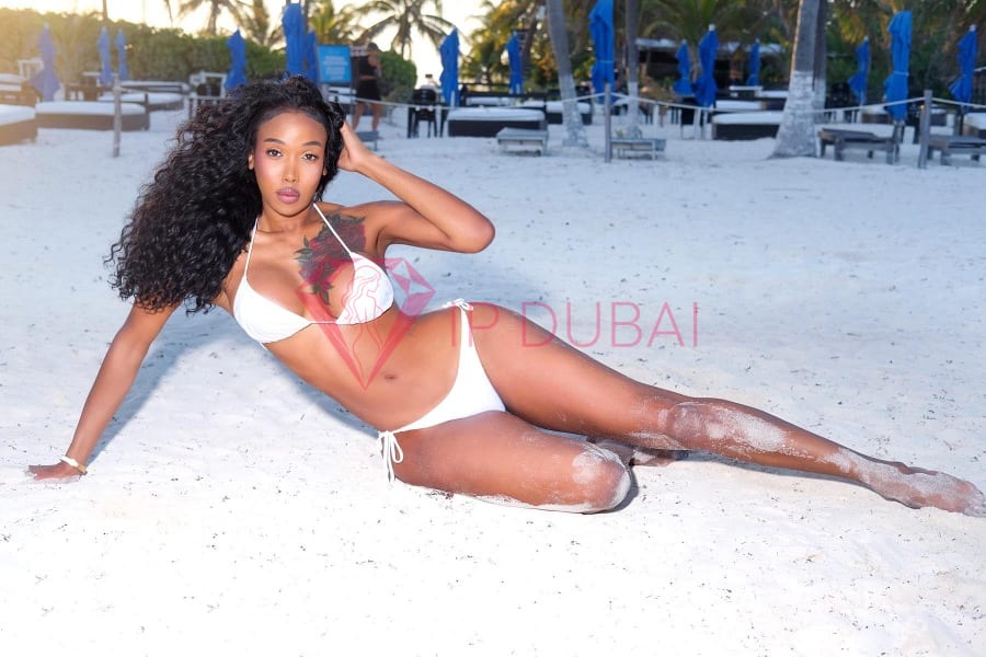 Vitoria, 25, Latina, in Business Bay, Dubai, from AED 1,900 an hour, speaks Spanish and Portuguese — photo 8 of 28