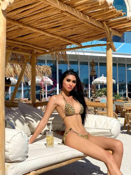Hana, 25, Asian, in Business Bay, Dubai, from AED 2,600 an hour, speaks Chinese and English — photo 3 of 88