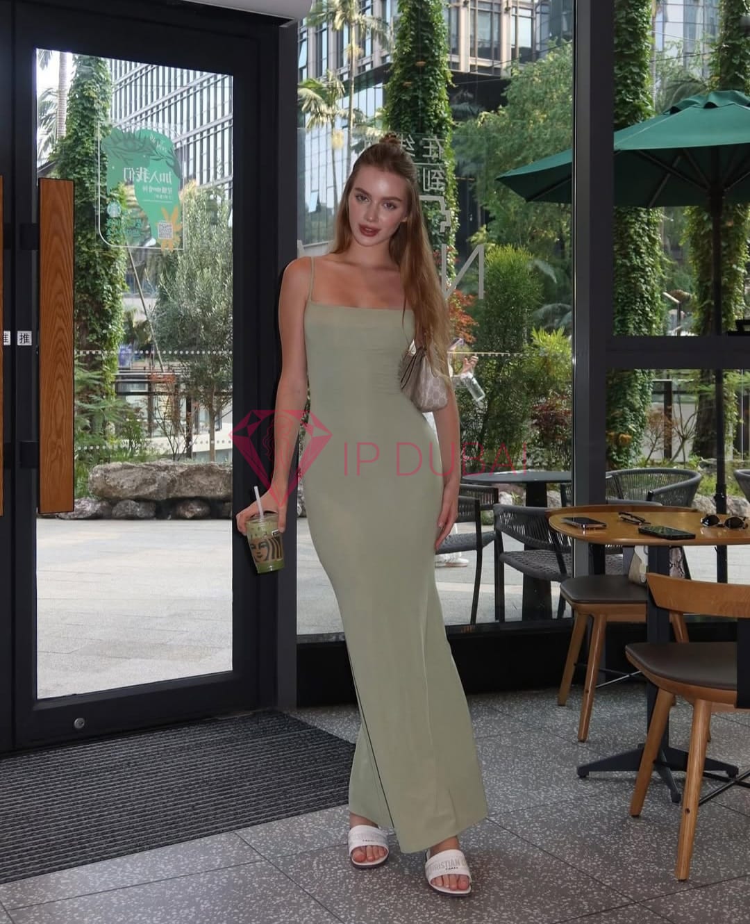 Anouk, 20, European, in Discovery Gardens, Dubai, from AED 1,350 an hour, speaks English and French — photo 6 of 6
