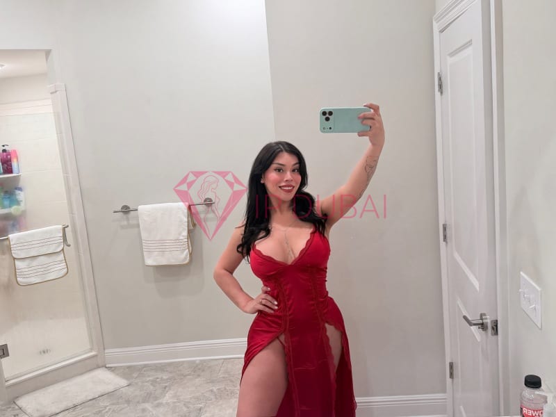Gabriela, 25, Latina, in Satwa, Dubai, from AED 2,400 an hour, speaks Spanish and Portuguese — photo 10 of 10