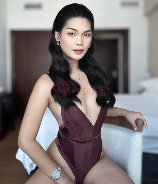Suri, 26, Asian, in Al Jurf, Ajman, from AED 1,850 an hour, speaks Chinese and English — photo 15 of 27