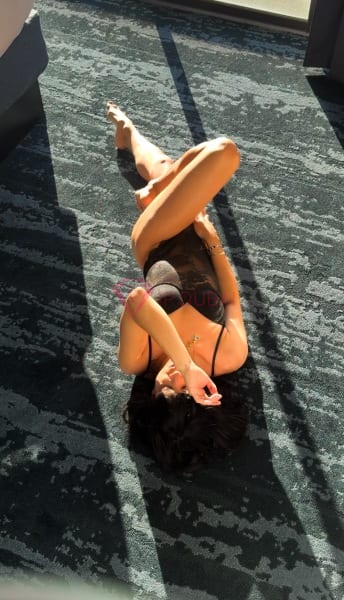 Daniela, 25, Latina, in DIFC, Dubai, from AED 9,700 an hour, speaks Spanish and Portuguese — photo 25 of 36