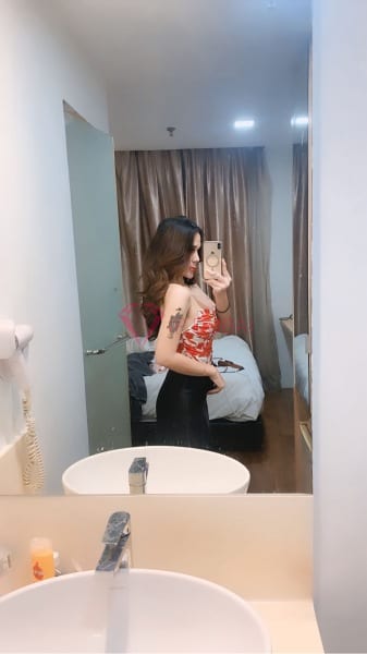 Paola, 22, Latina, in JBR, Dubai, from AED 2,150 an hour, speaks Spanish and Portuguese — photo 10 of 20