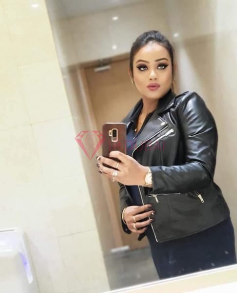 Magda, 23, Indian, in Khalifa City, Abu Dhabi, from AED 10,800 an hour, speaks English and French — photo 17 of 25